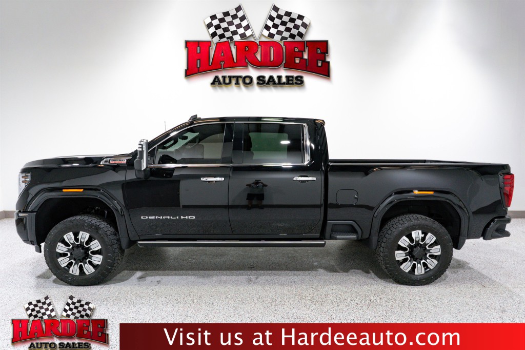 2025 GMC Sierra 2500 Image 1