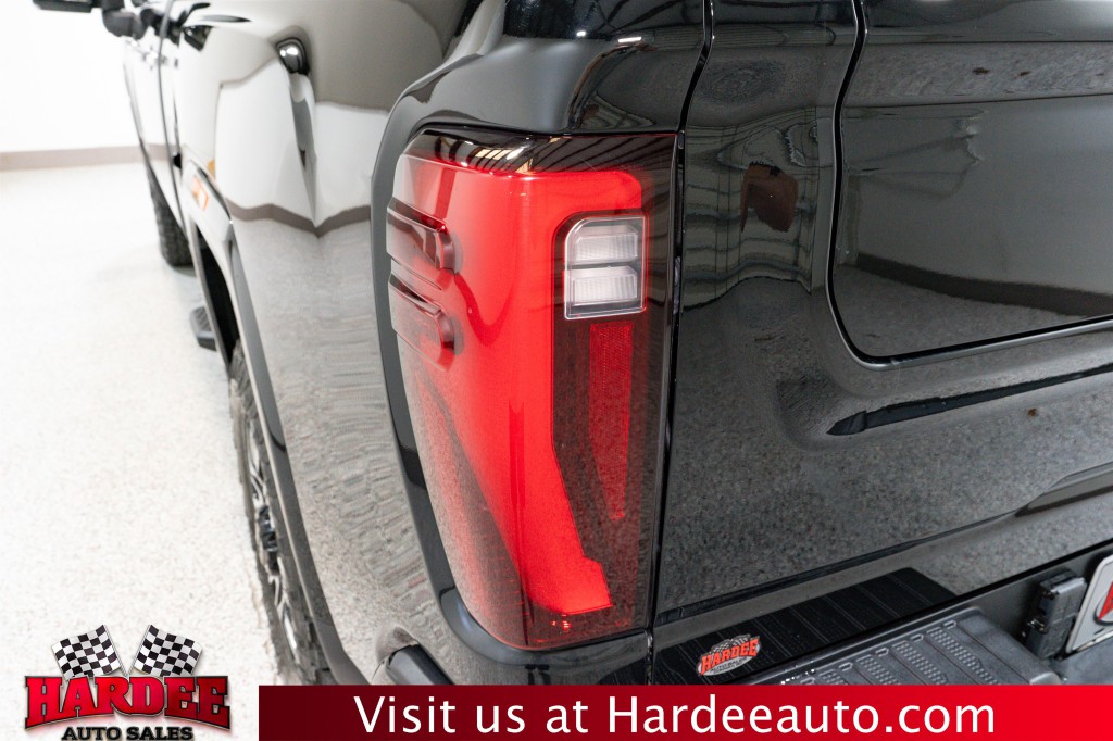 2025 GMC Sierra 2500 Image 9
