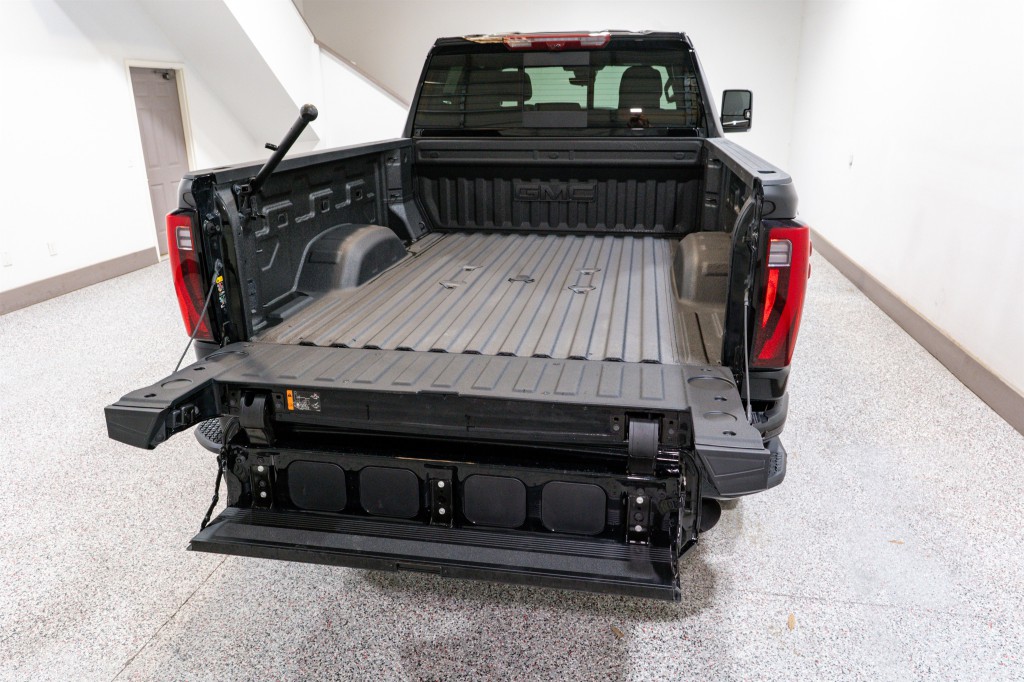 2025 GMC Sierra 2500 Image 11