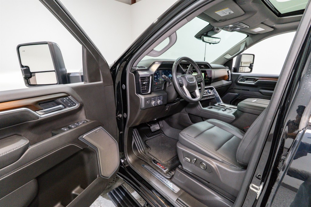 2025 GMC Sierra 2500 Image 15