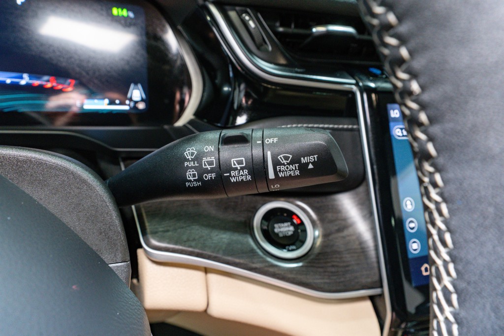 2023 Jeep Grand Cherokee Image 33