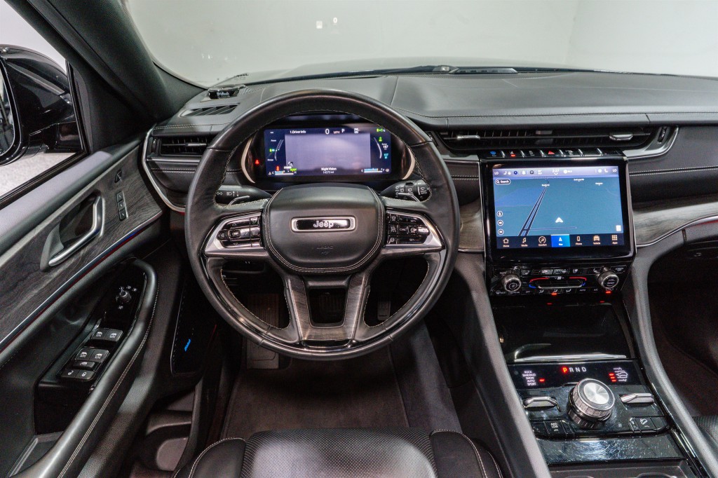 2023 Jeep Grand Cherokee Image 11