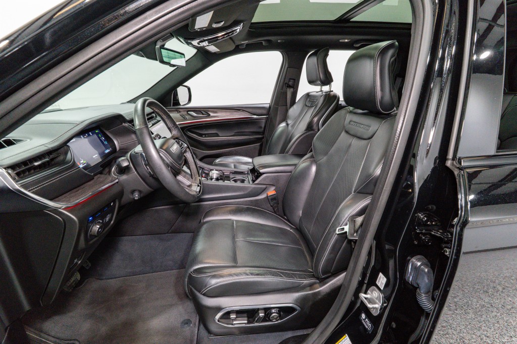 2023 Jeep Grand Cherokee Image 17