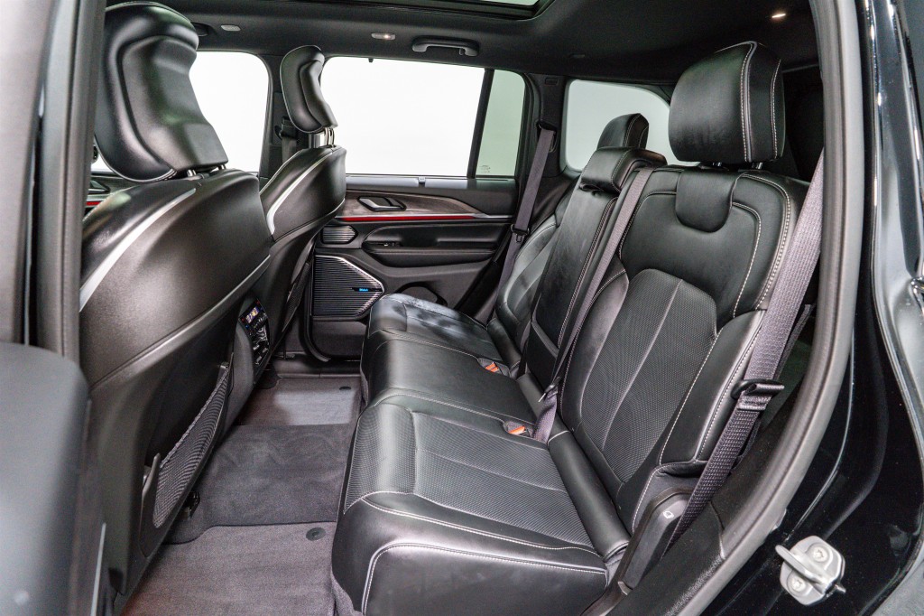 2023 Jeep Grand Cherokee Image 36