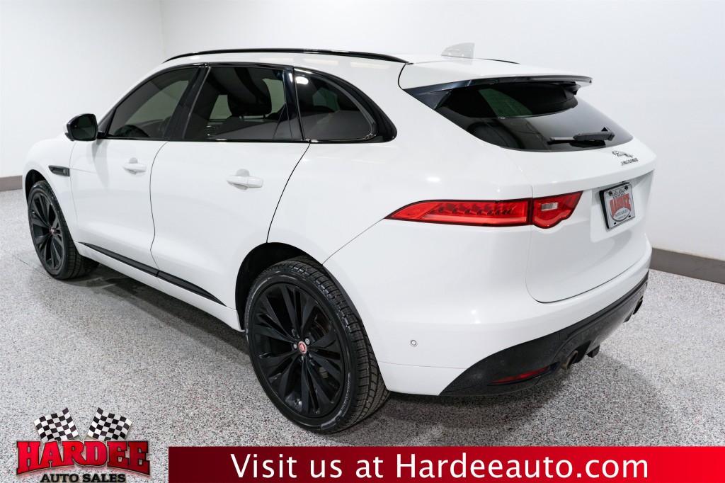 2018 Jaguar F-PACE Image 3