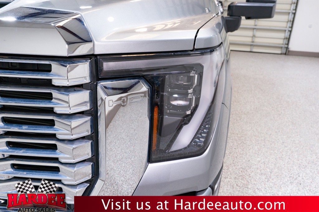 2024 GMC Sierra 2500 Image 8
