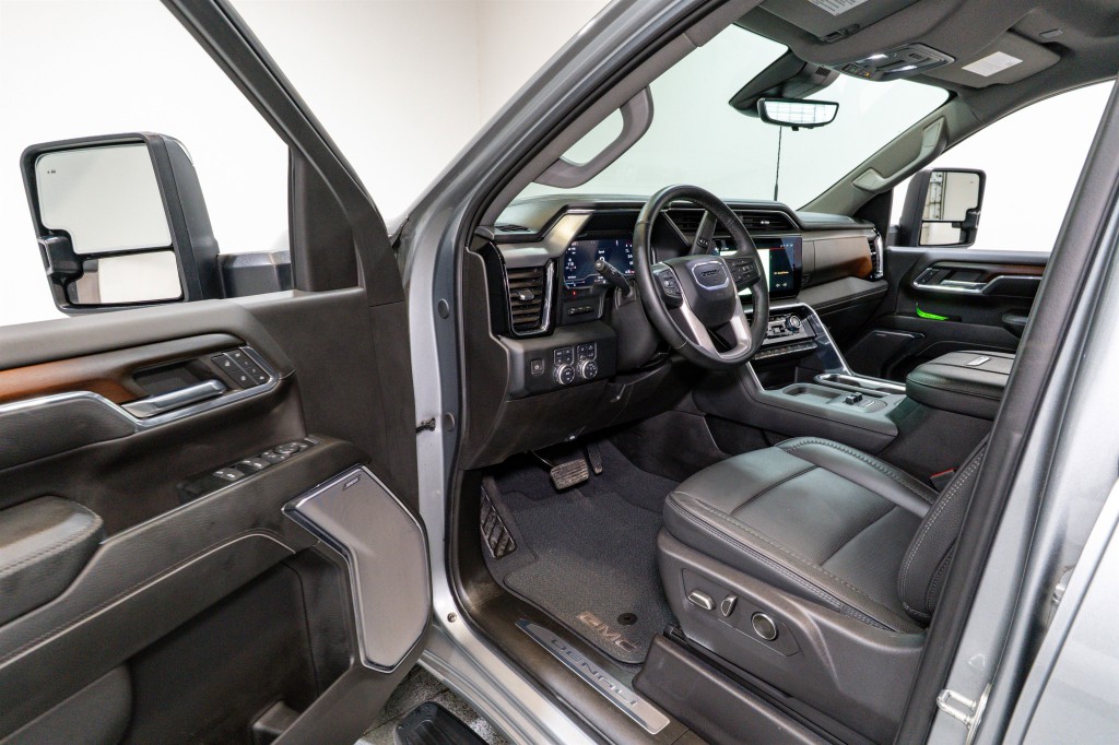 2024 GMC Sierra 2500 Image 14