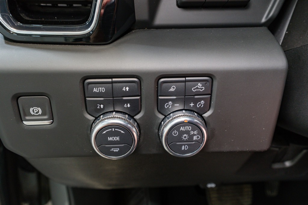 2024 GMC Sierra 2500 Image 36