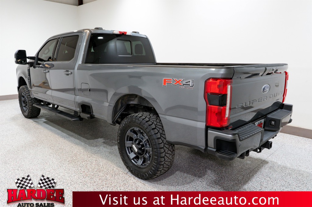 2023 Ford F-250 Image 3