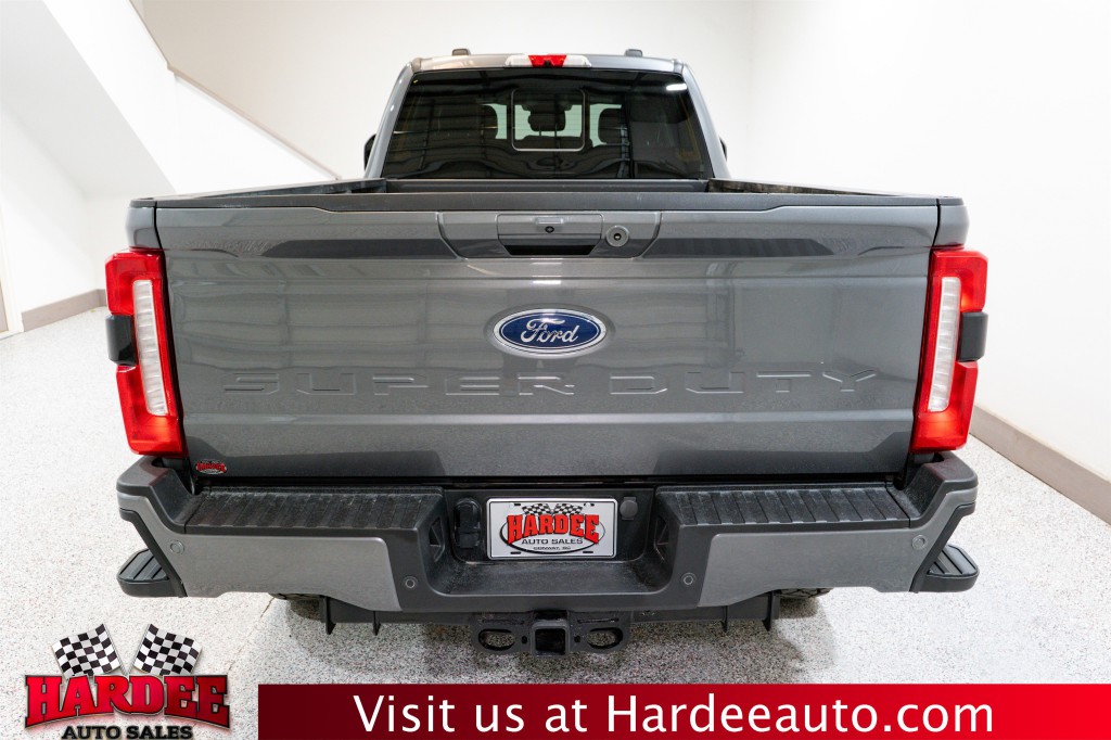 2023 Ford F-250 Image 4