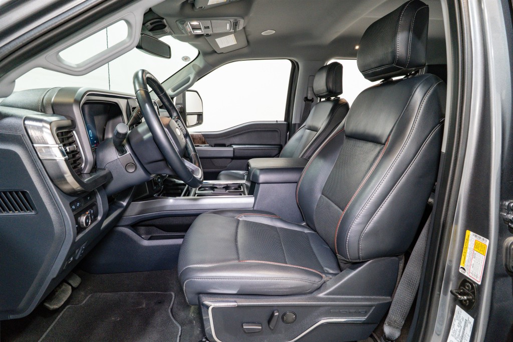 2023 Ford F-250 Image 18