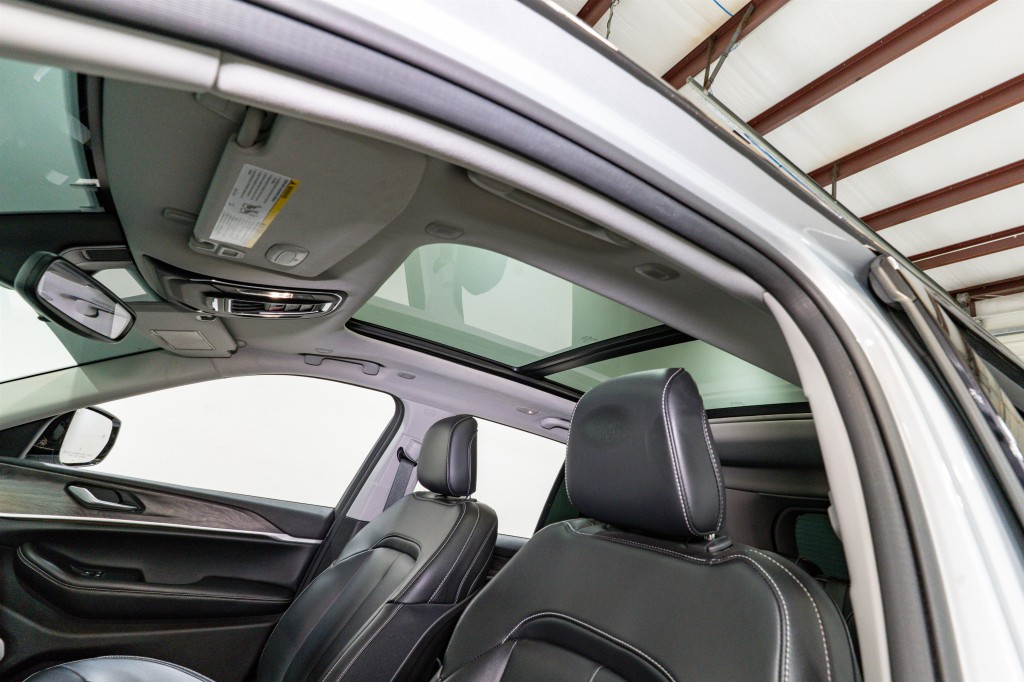 2023 Jeep Grand Cherokee Image 18