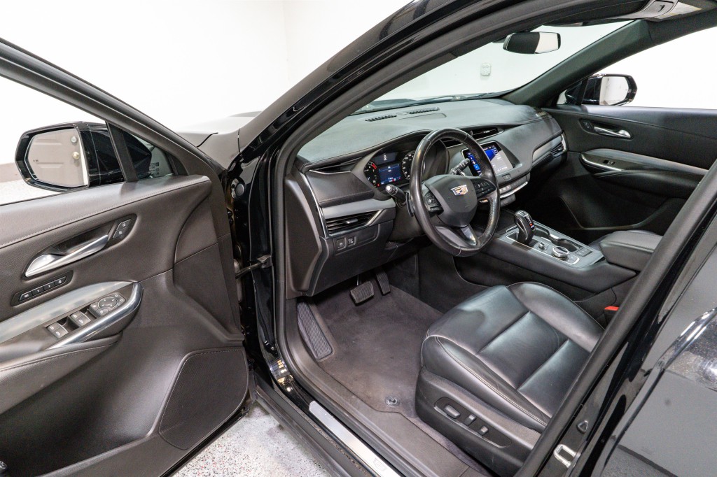 2019 Cadillac XT4 Image 12