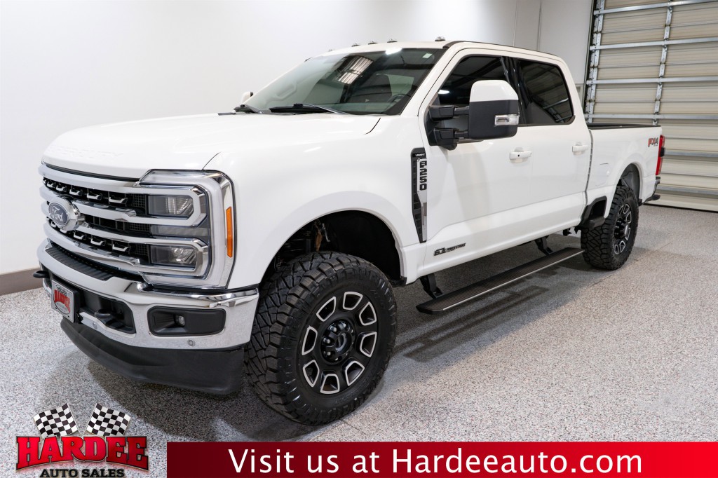 2023 Ford F-250 Image 2