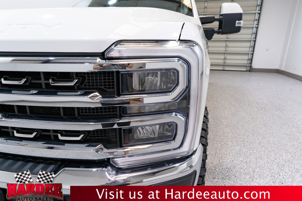 2023 Ford F-250 Image 8