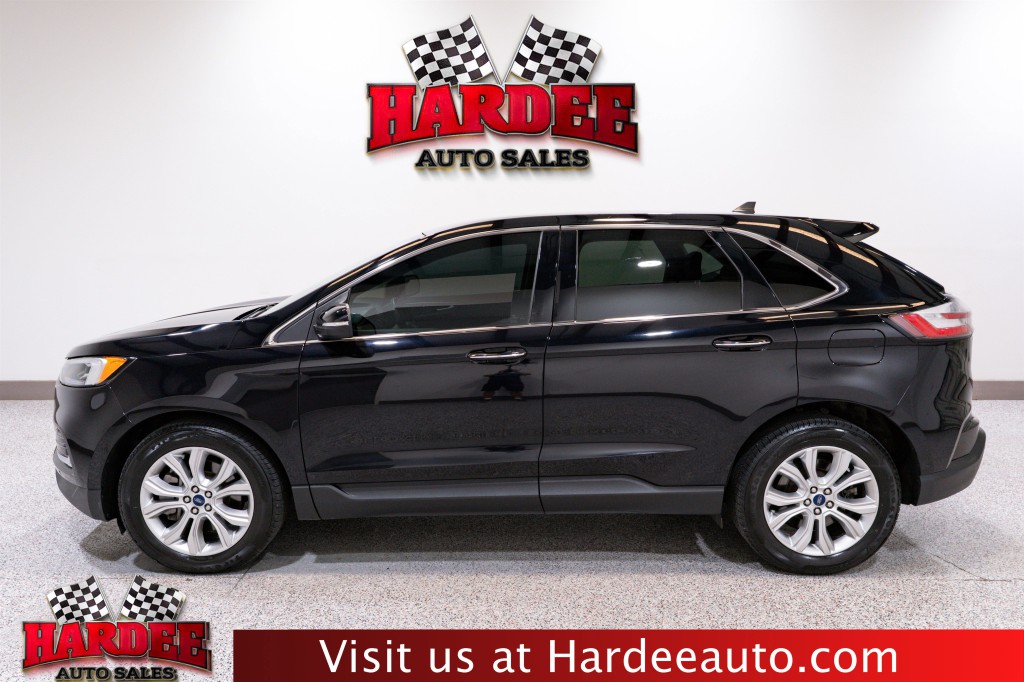 2022 Ford Edge Image 1
