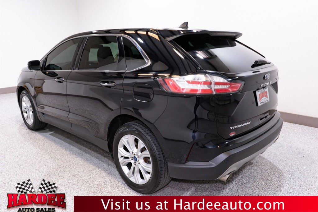 2022 Ford Edge Image 3