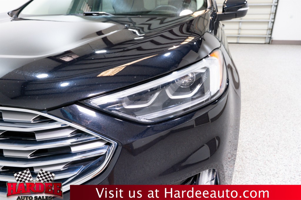 2022 Ford Edge Image 8