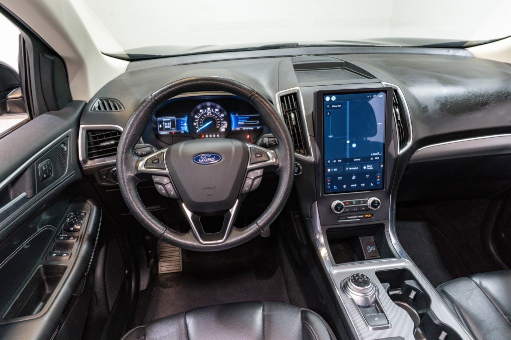 2022 Ford Edge Image 11