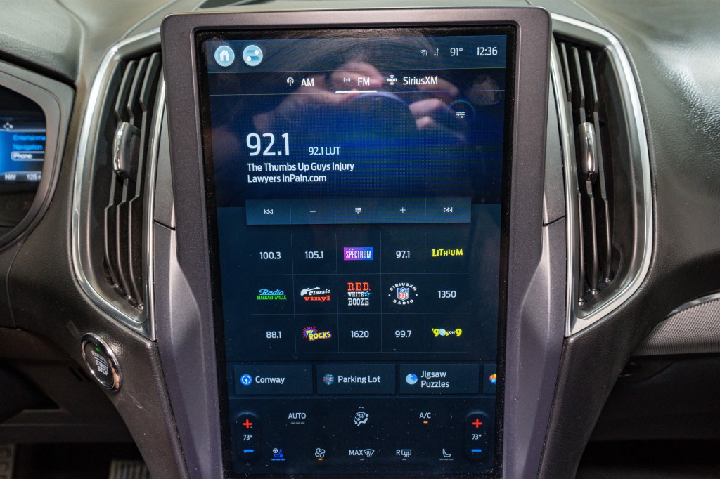 2022 Ford Edge Image 17