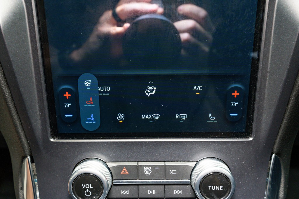 2022 Ford Edge Image 19