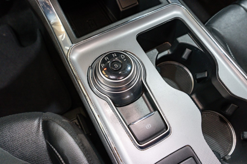 2022 Ford Edge Image 22