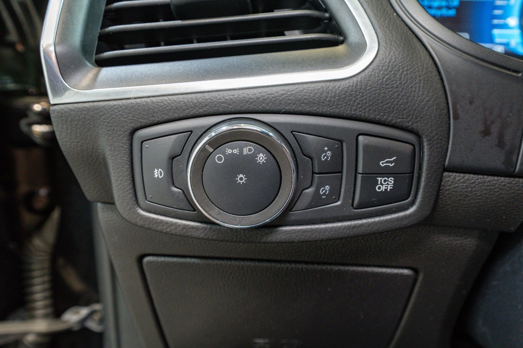 2022 Ford Edge Image 30