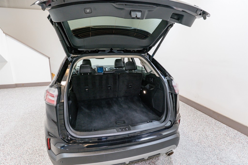 2022 Ford Edge Image 32