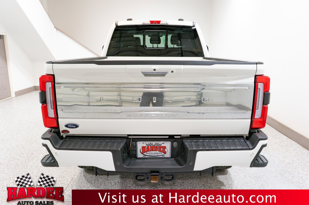 2023 Ford F-250 Image 4