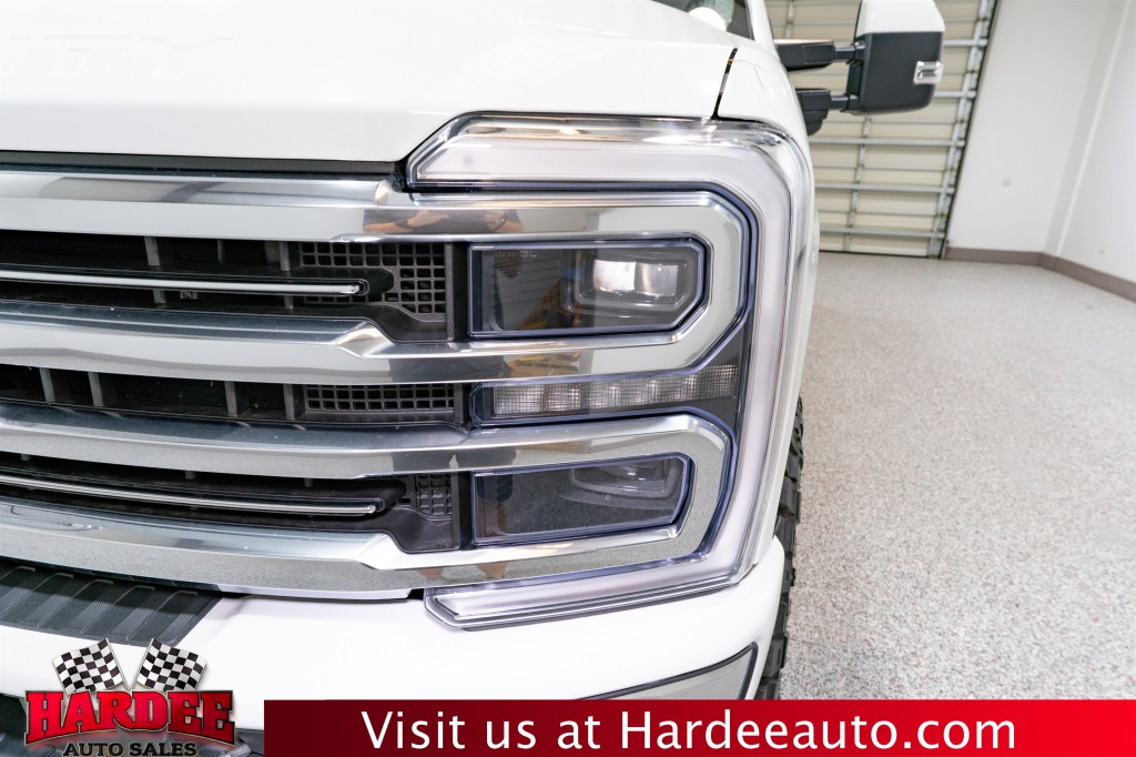 2023 Ford F-250 Image 8