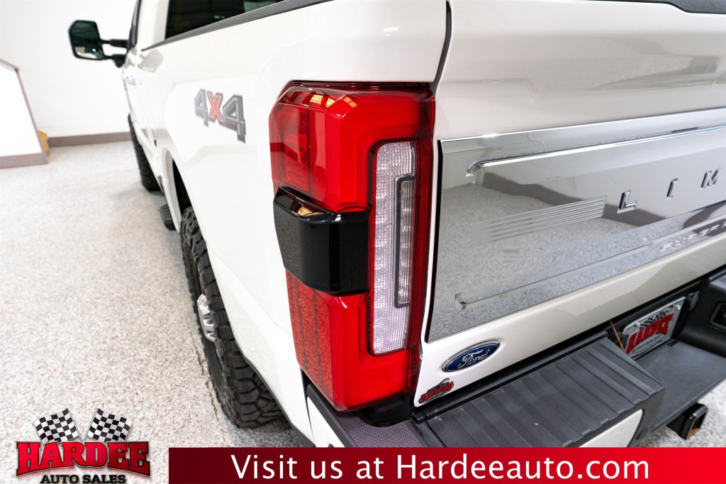 2023 Ford F-250 Image 9