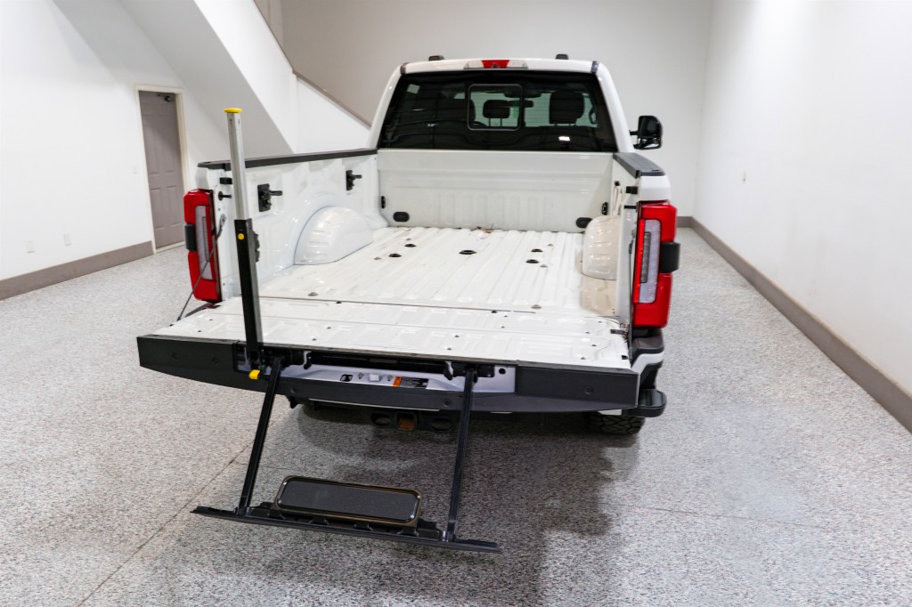 2023 Ford F-250 Image 11