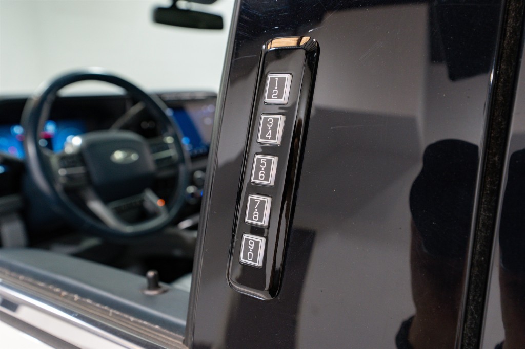 2023 Ford F-250 Image 14