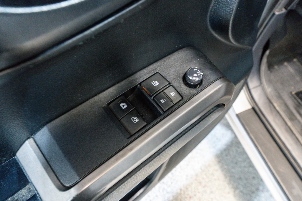 2017 Toyota Tacoma Image 17