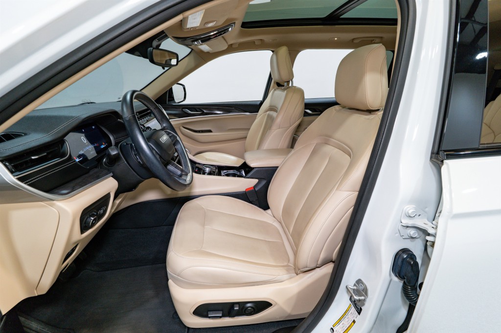 2021 Jeep Grand Cherokee Image 17