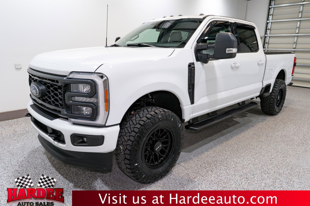 2023 Ford F-250 Image 2