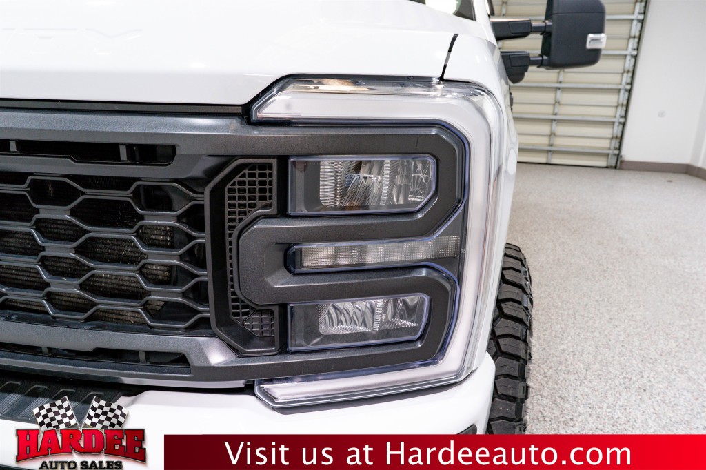 2023 Ford F-250 Image 8