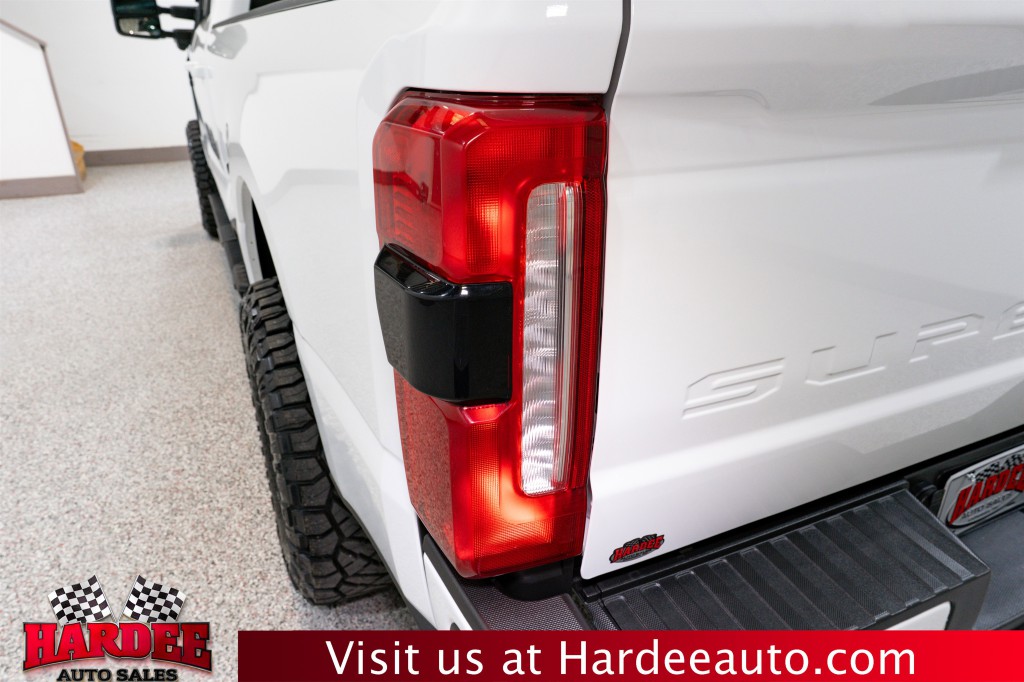 2023 Ford F-250 Image 9