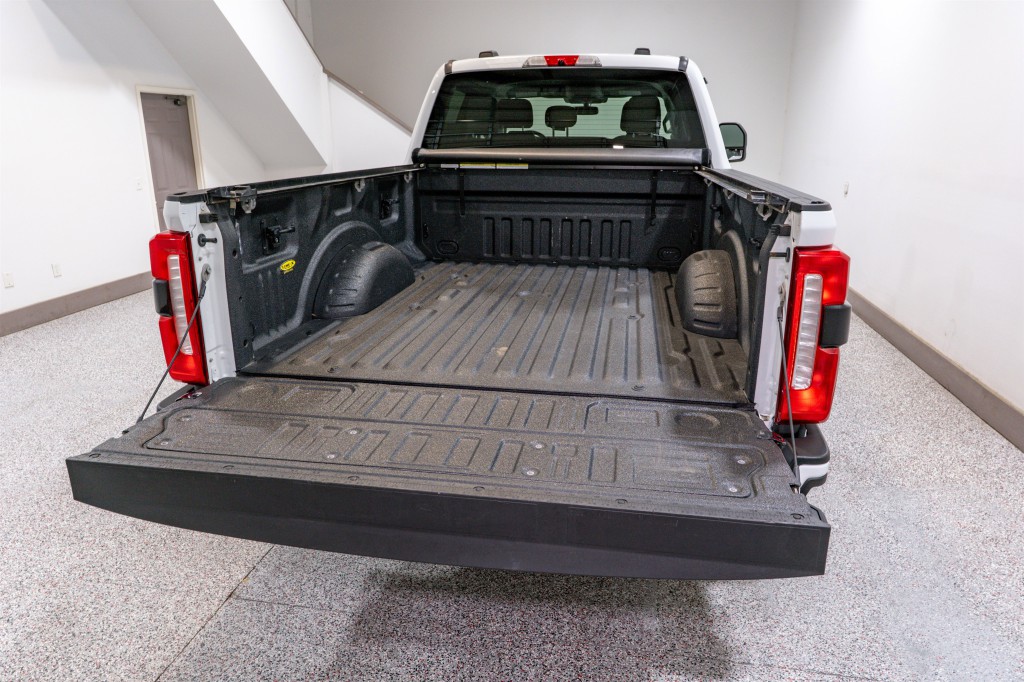 2023 Ford F-250 Image 12