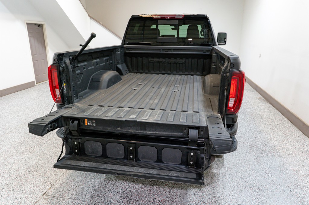 2023 GMC Sierra 3500 Image 11