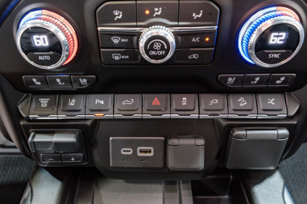 2023 GMC Sierra 3500 Image 30