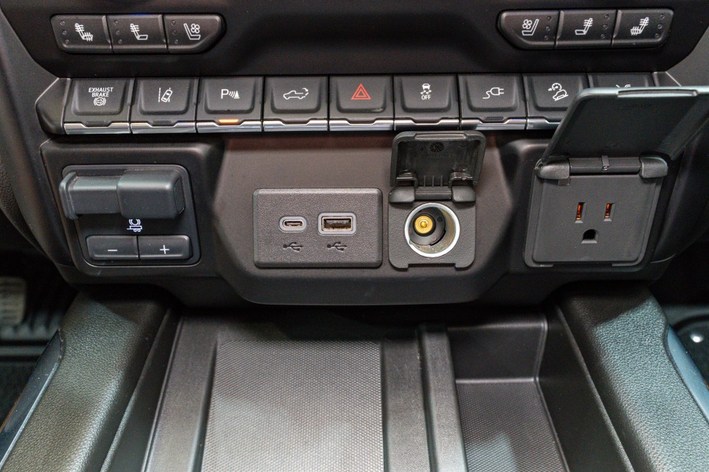 2023 GMC Sierra 3500 Image 31