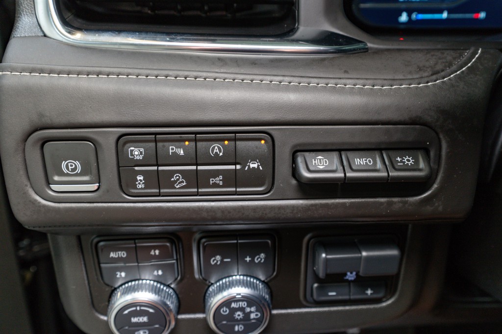 2024 GMC Yukon Image 34