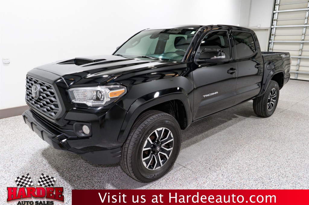 2023 Toyota Tacoma Image 2