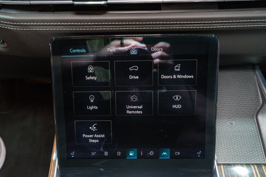 2025 Cadillac Escalade Image 26