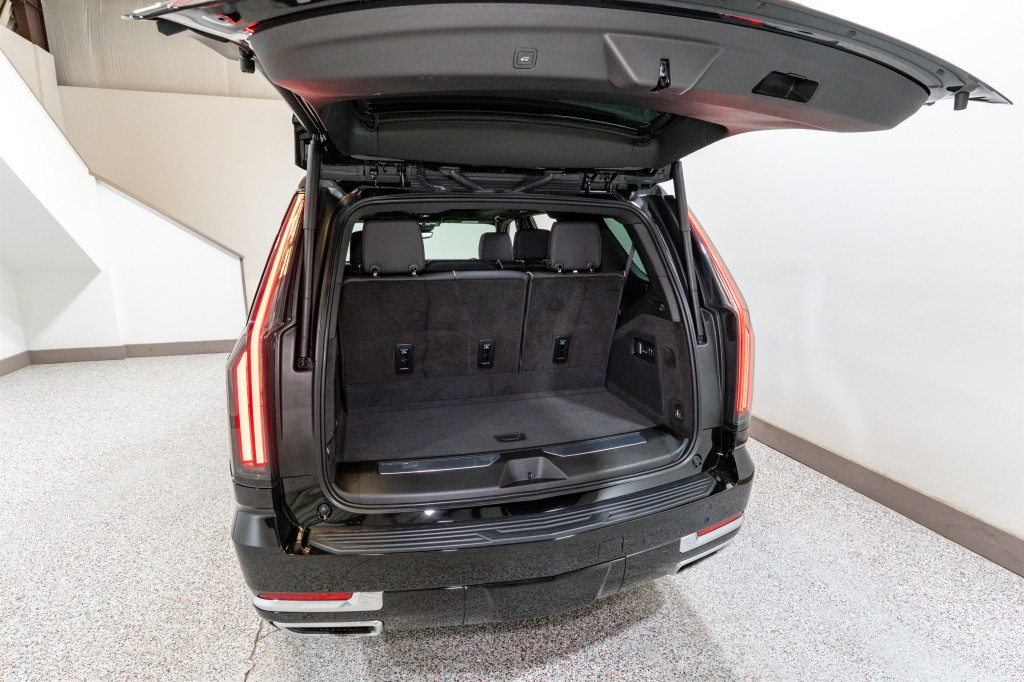 2025 Cadillac Escalade Image 41
