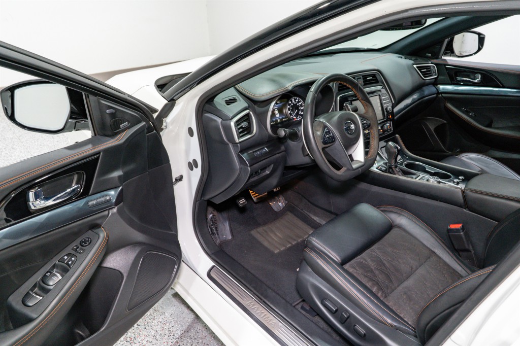 2022 Nissan Maxima Image 12