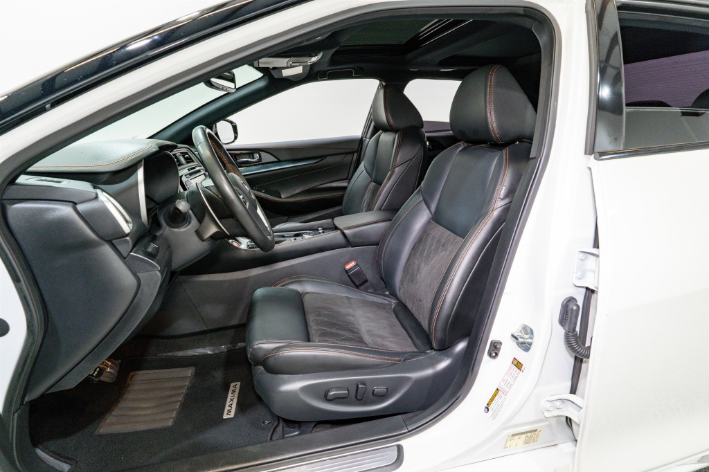 2022 Nissan Maxima Image 16