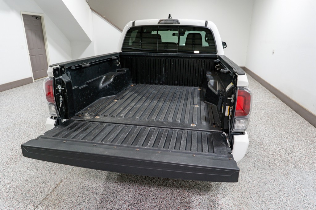 2021 Toyota Tacoma Image 11