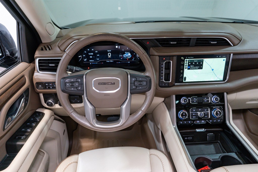 2022 GMC Yukon Image 12